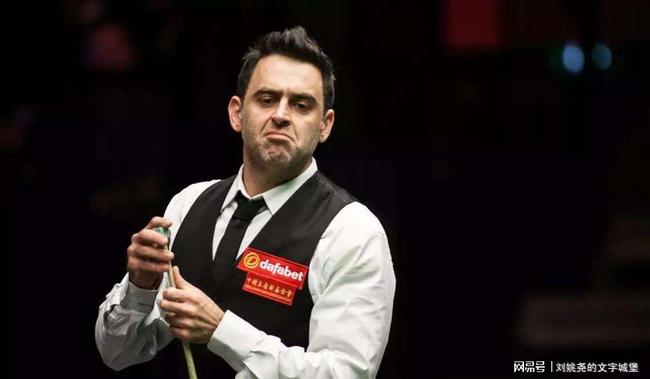 外赛场上屡 外赛场上屡